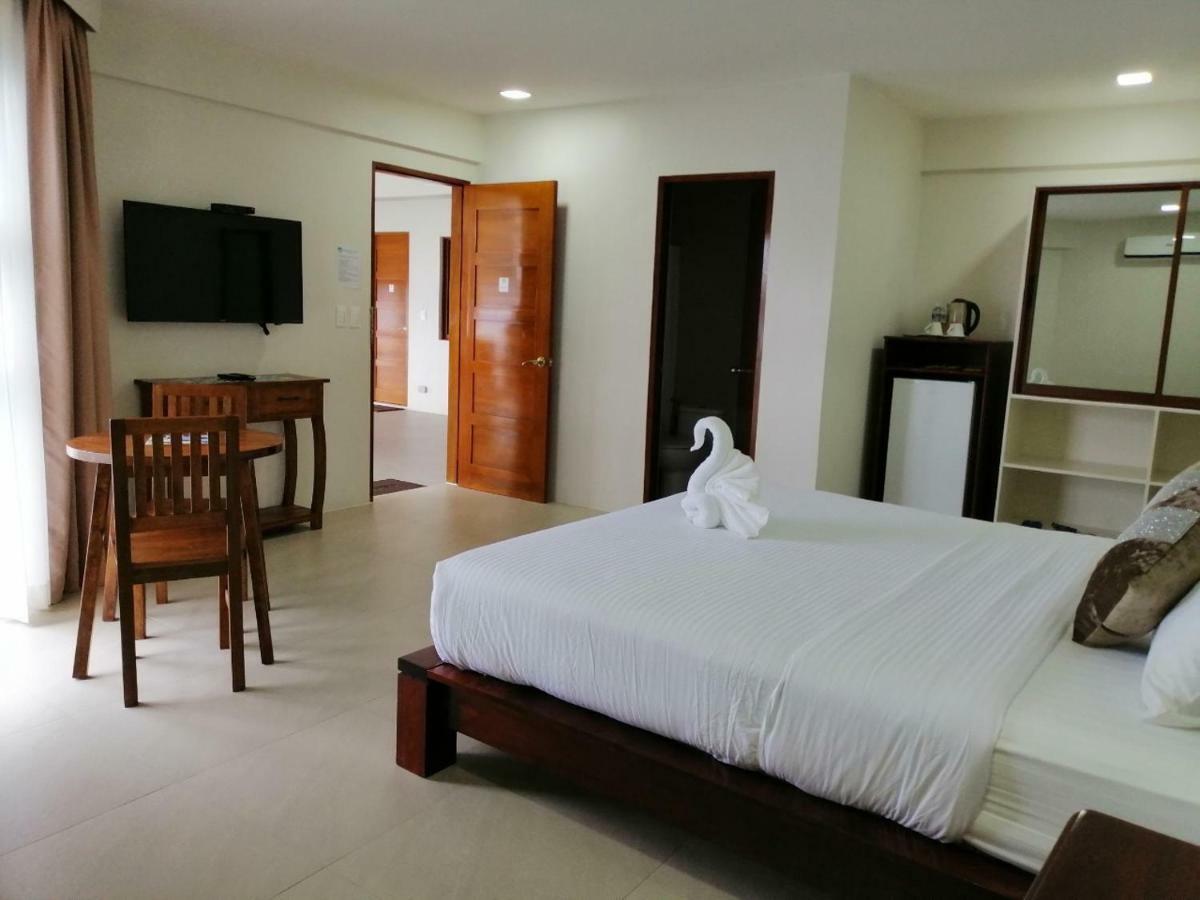 Nirvana Resort Puerto Galera Exterior photo