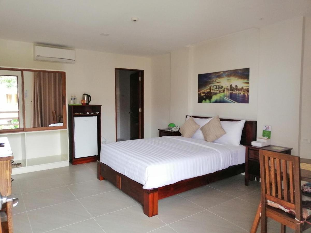 Nirvana Resort Puerto Galera Exterior photo